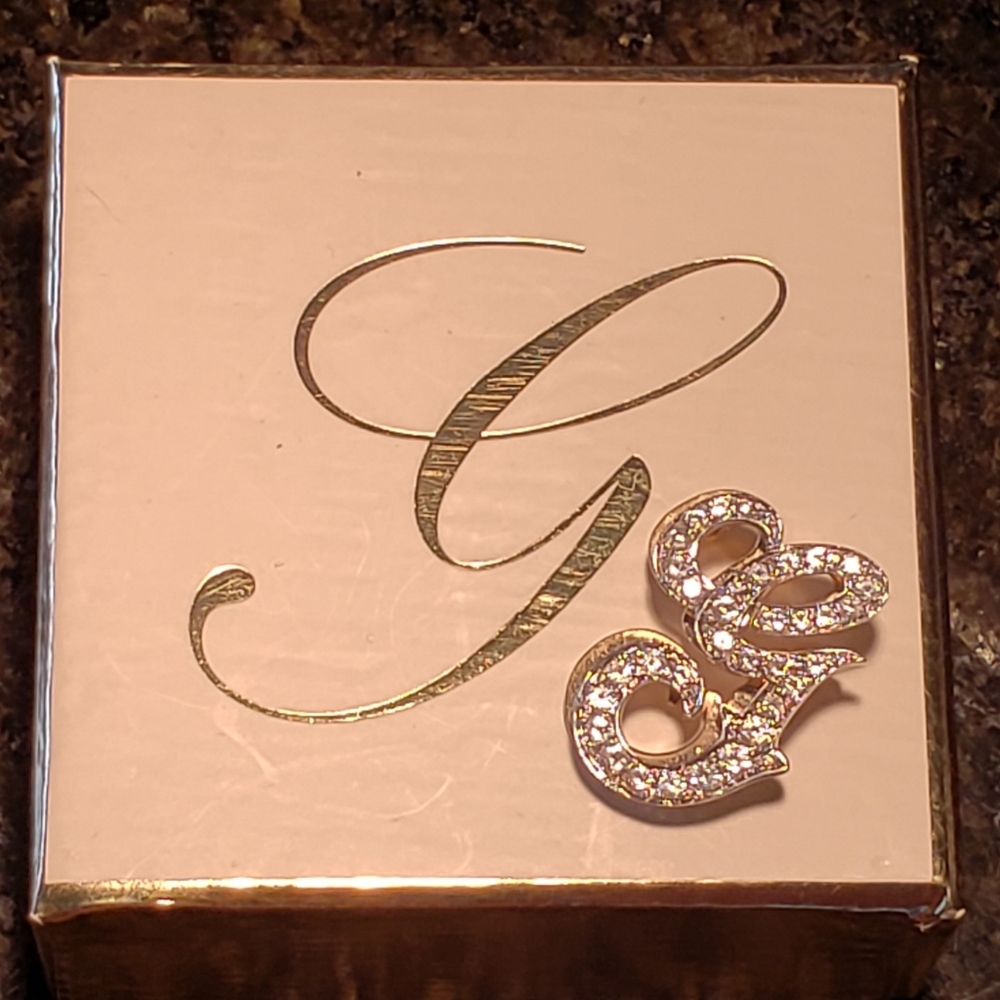 14kt Solid Gold / Diamond Pendant.